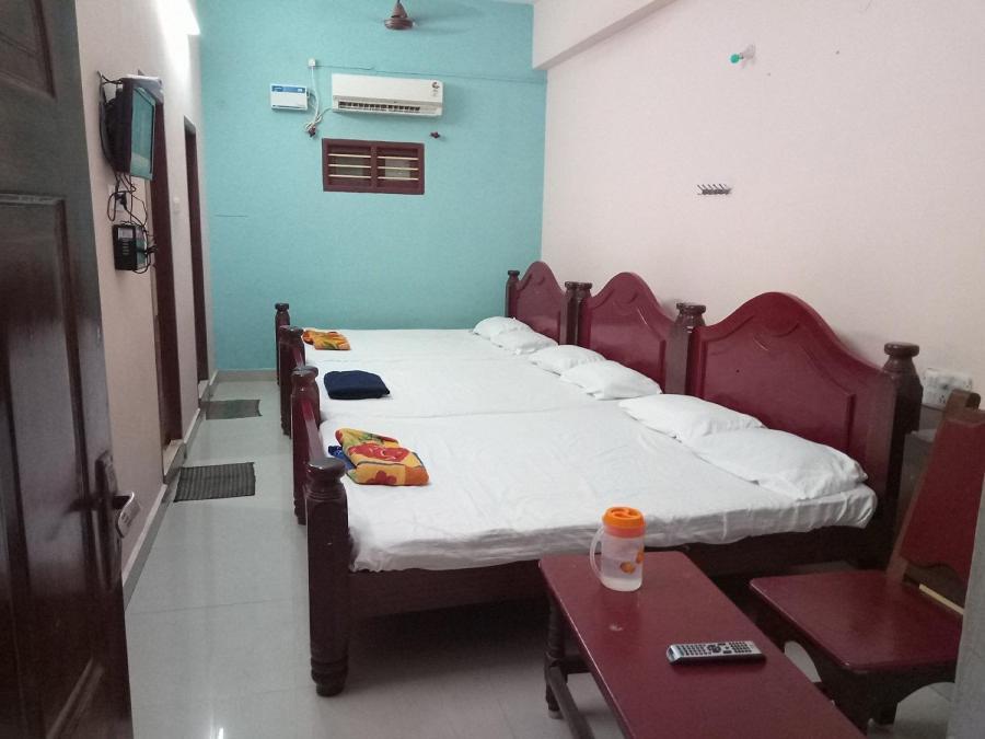 Pillaittiruvasal Sakthi Guest House & Residency, By Saraswathi Groups, Thirunallar, Karaikal מראה חיצוני תמונה