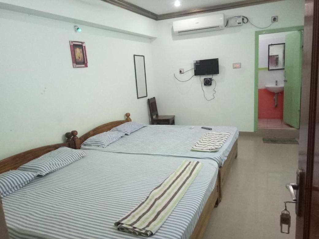 Pillaittiruvasal Sakthi Guest House & Residency, By Saraswathi Groups, Thirunallar, Karaikal מראה חיצוני תמונה